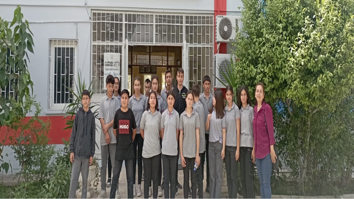 8.Sınıf Öğrencilerimizle Üst öğrenim Kurumlarına Gezi Düzenlendi