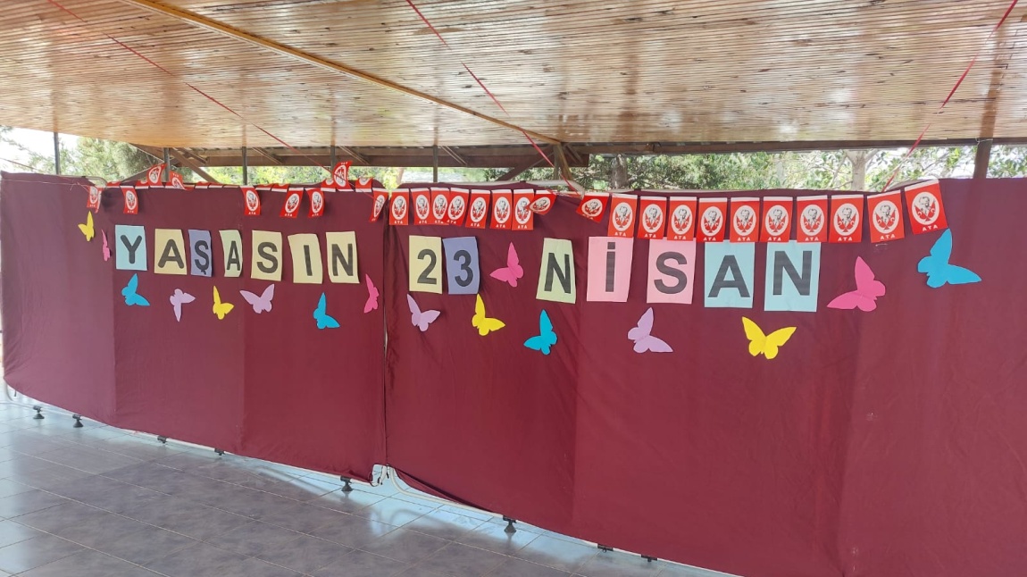 23 Nisan Ulusal Egemenlik ve Çocuk Bayramı Okulumuzda Coşku İçerisinde Kutlandı.